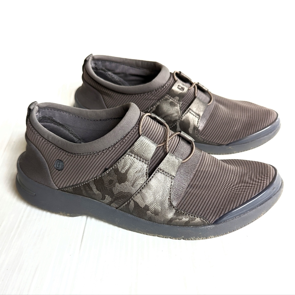 BZEES Anytime women's slip-on brown canvas sneakers